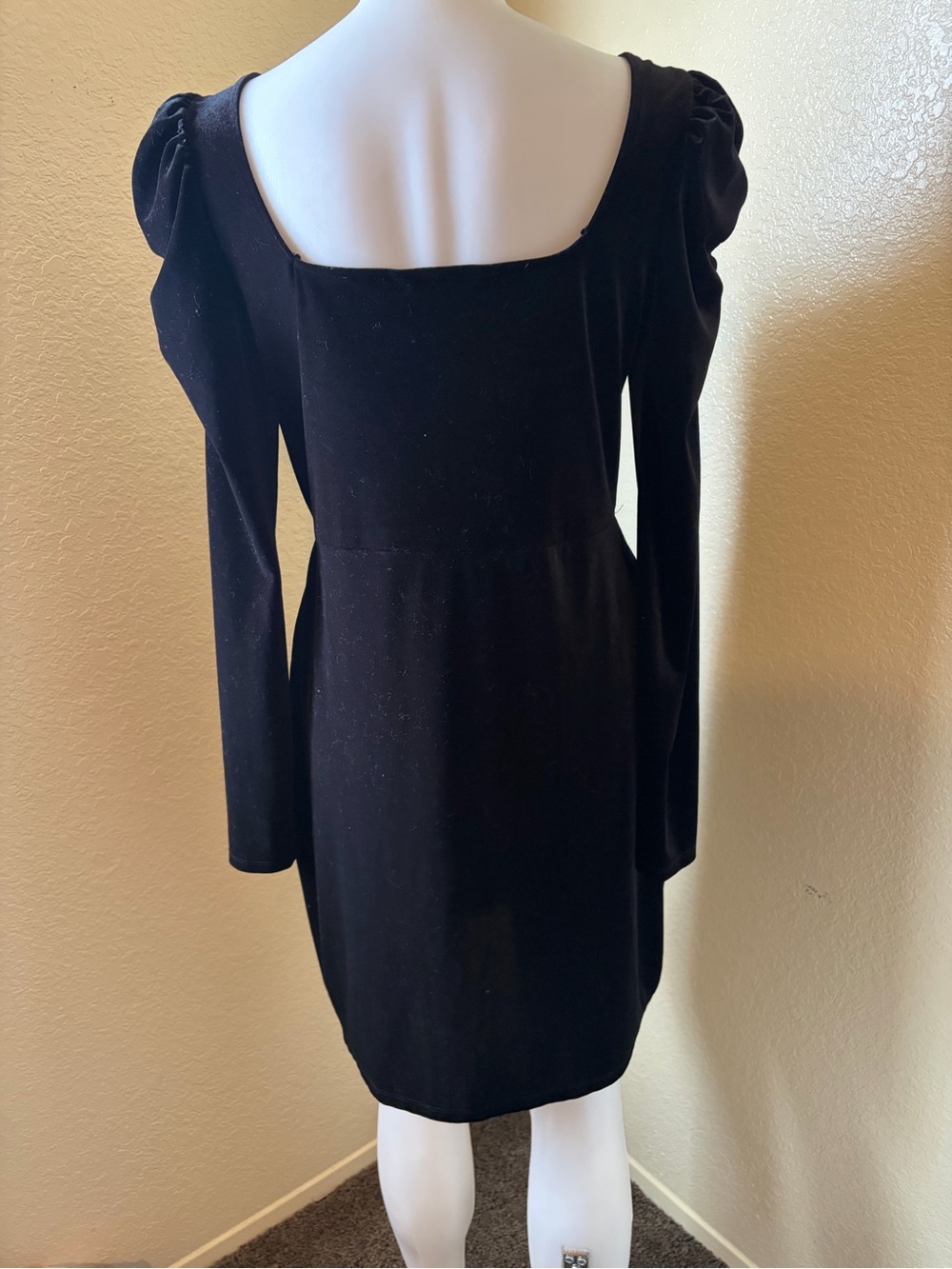 SO Black Long-Sleeve Square-Neck Puff-Shoulder Dress